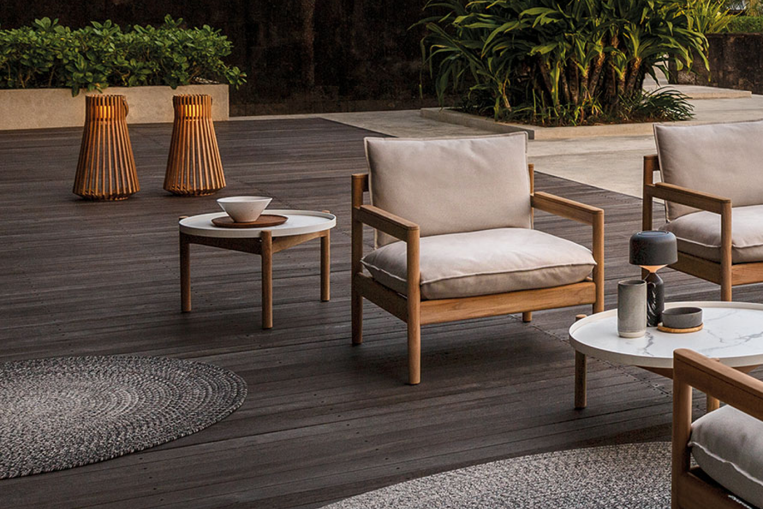 sepal_side_table_02_1x