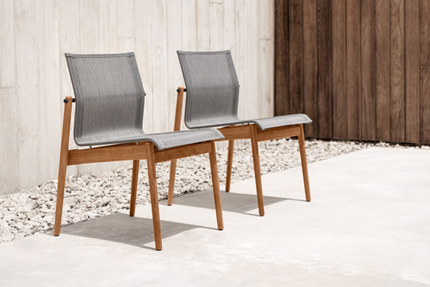 sway_teak_stacking_dining_chair_02_1x