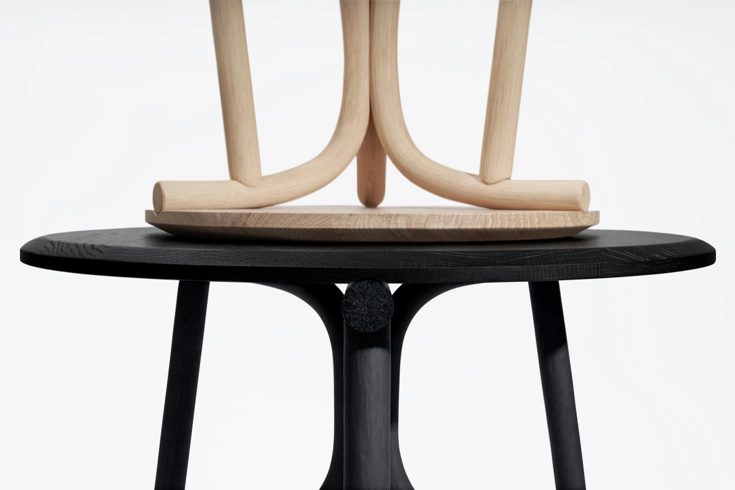Kiri Round Coffee Table 03