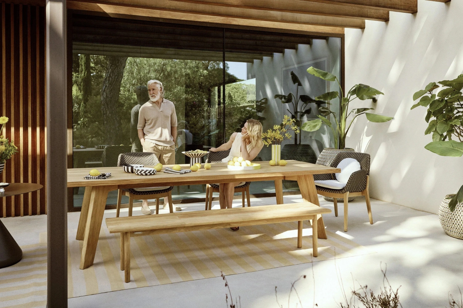Solyd Dining table 02