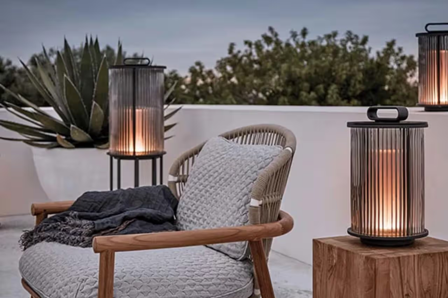 ambient_line_small_glass_lantern_04_1x