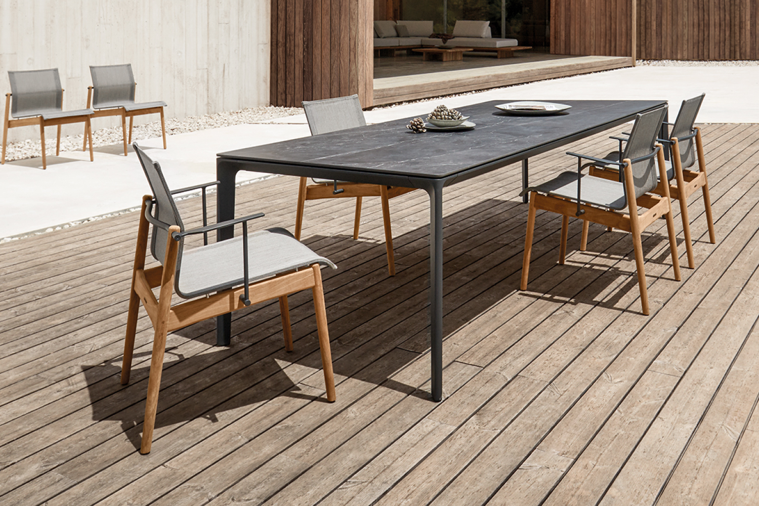 carver_dining_table_ceramic_02_1x