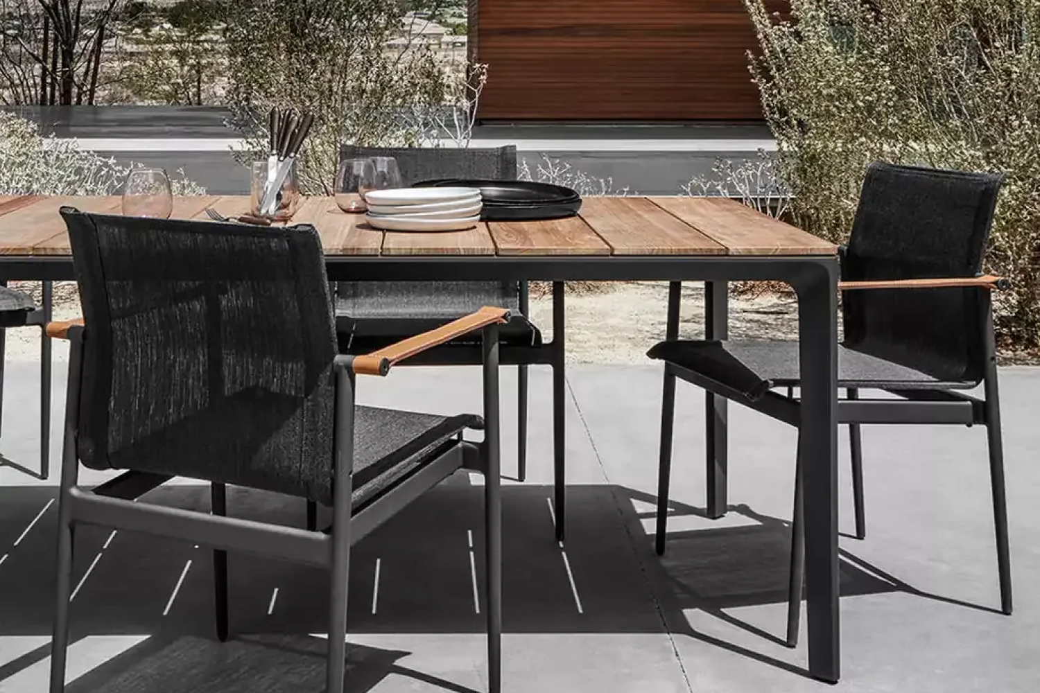carver_dining_table_teak_03_1x