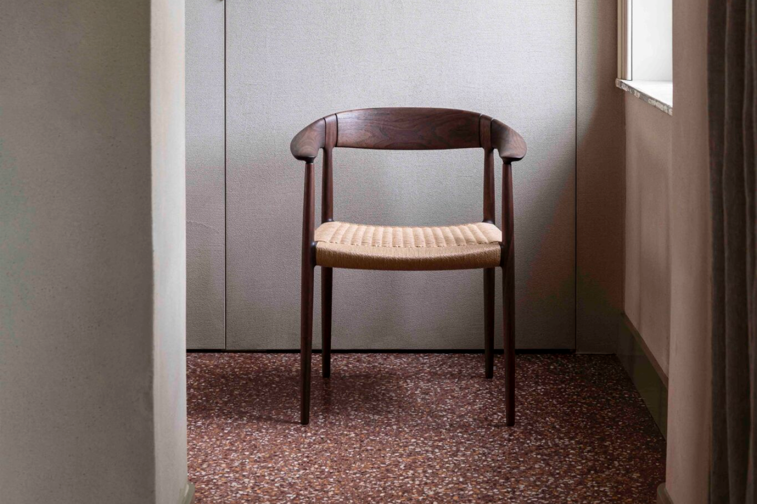 dc11_wooden_back_design_inoda_sveje_04_1x