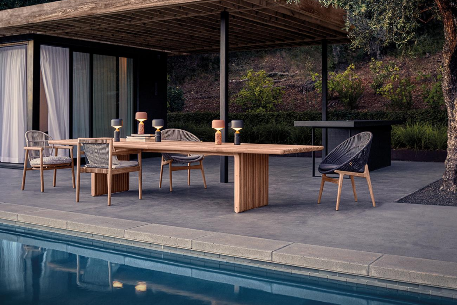deck_dining_table_02_1x