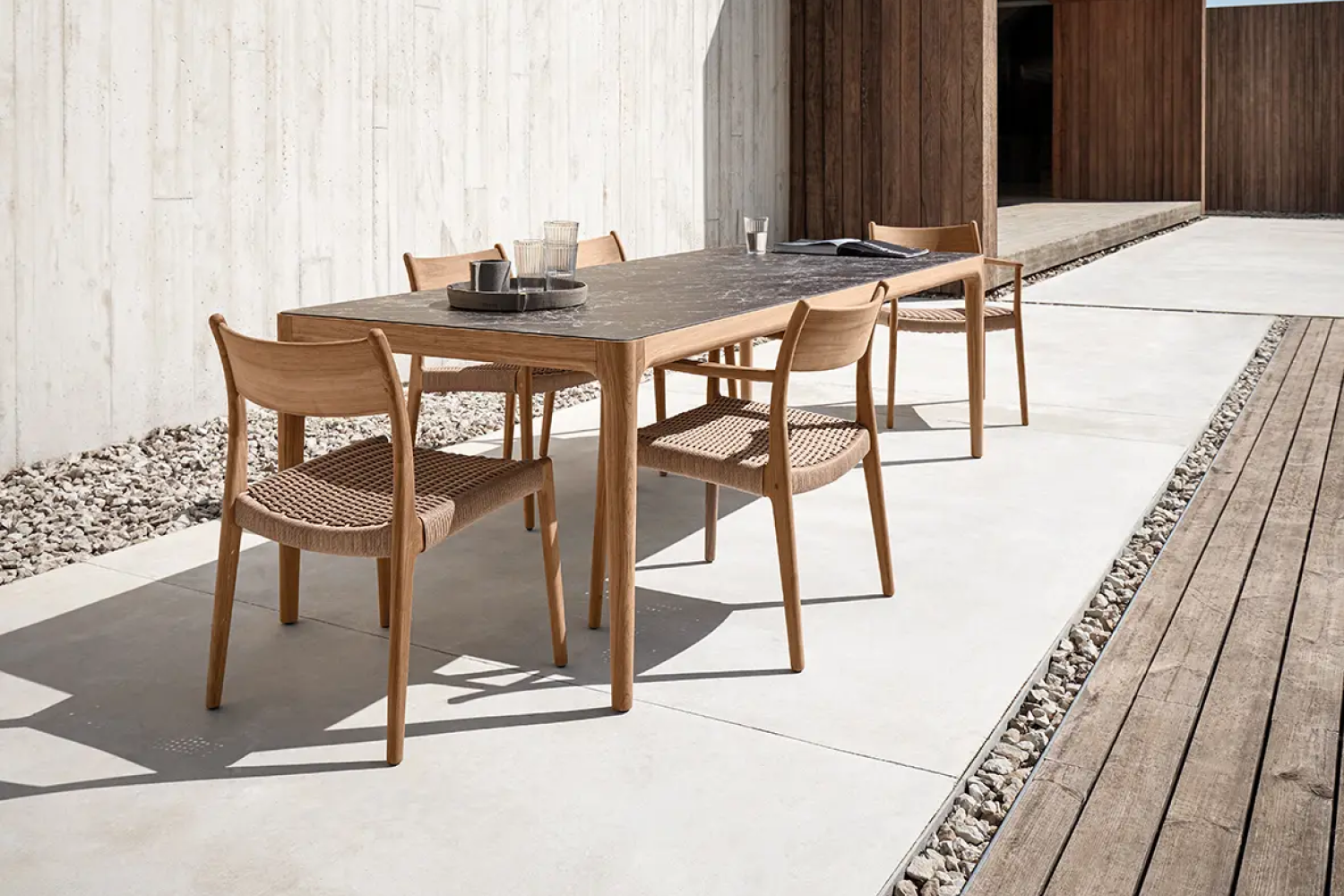 lima_dining_table_ceramic_02_1x