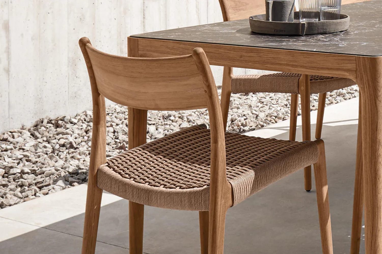 lima_dining_table_ceramic_03_1x