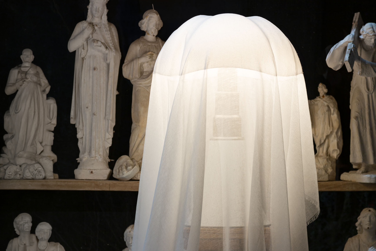 luminaria de mesa pipistrello white matt 8