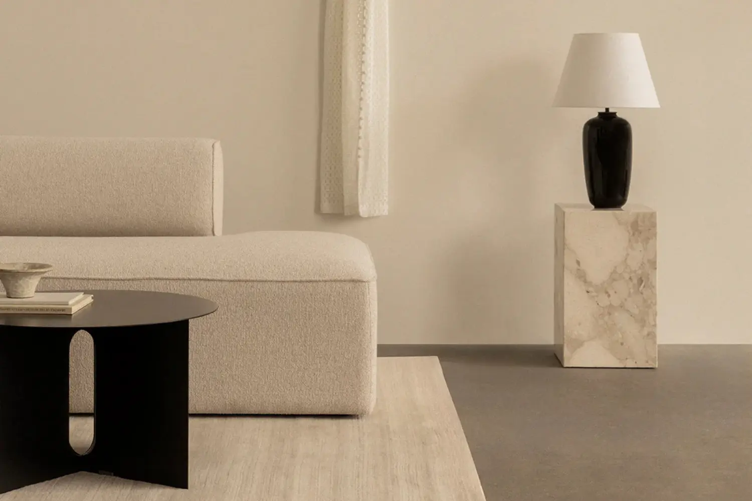 mesa lateral plinth tall (10)