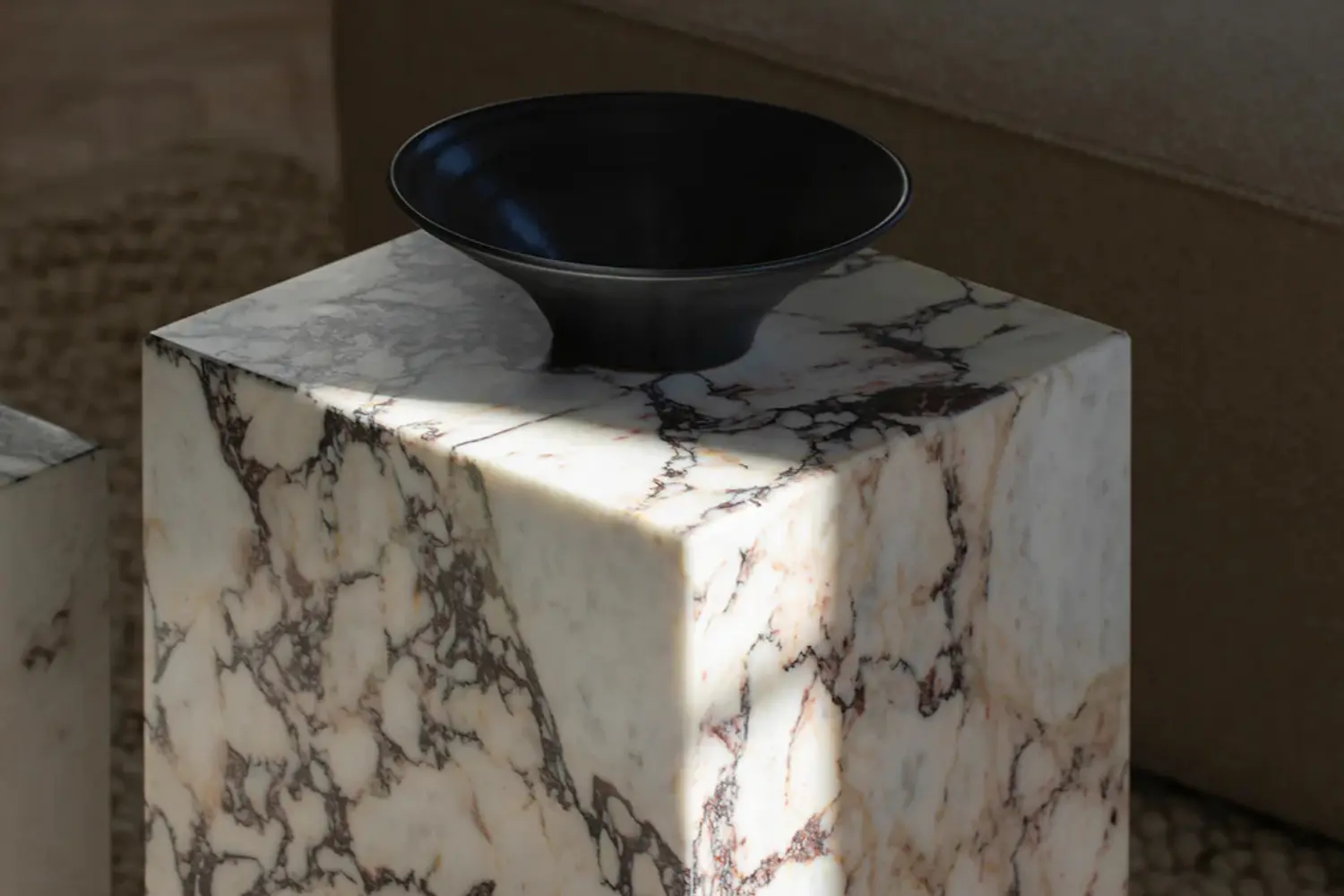 mesa lateral plinth tall (7)