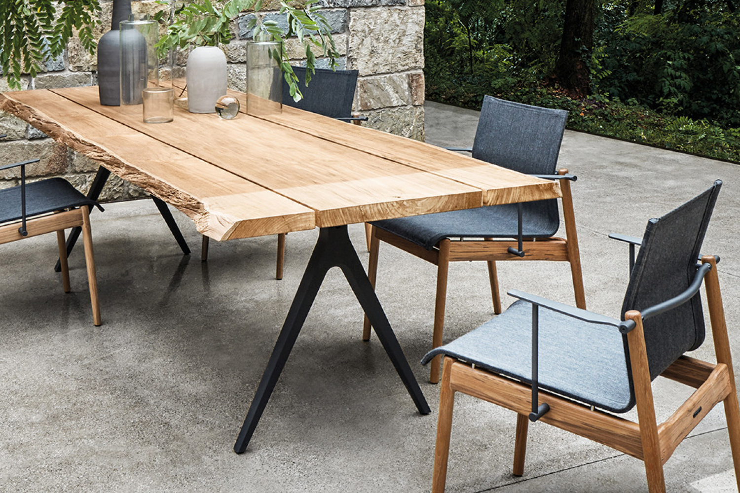 raw_dining_table_04_1x