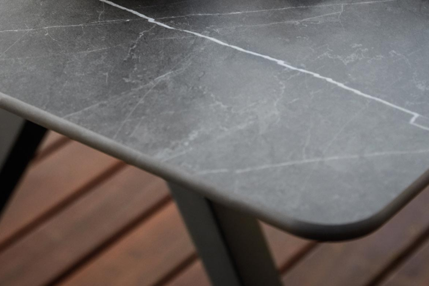 split_dining_table_ceramic_03_1x