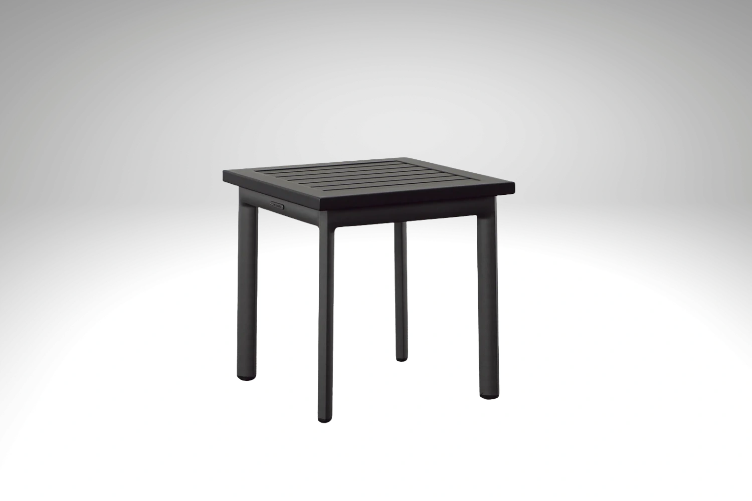 Metz Side Table 01