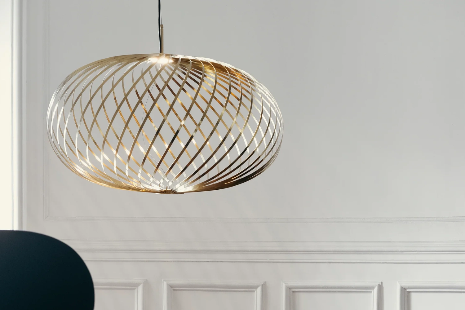 Spring Medium Expandable Pendant 02