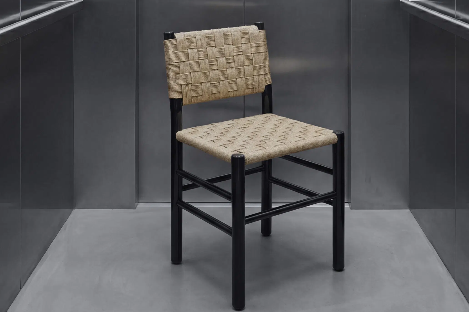 cadeira spica wood lacquered (2)