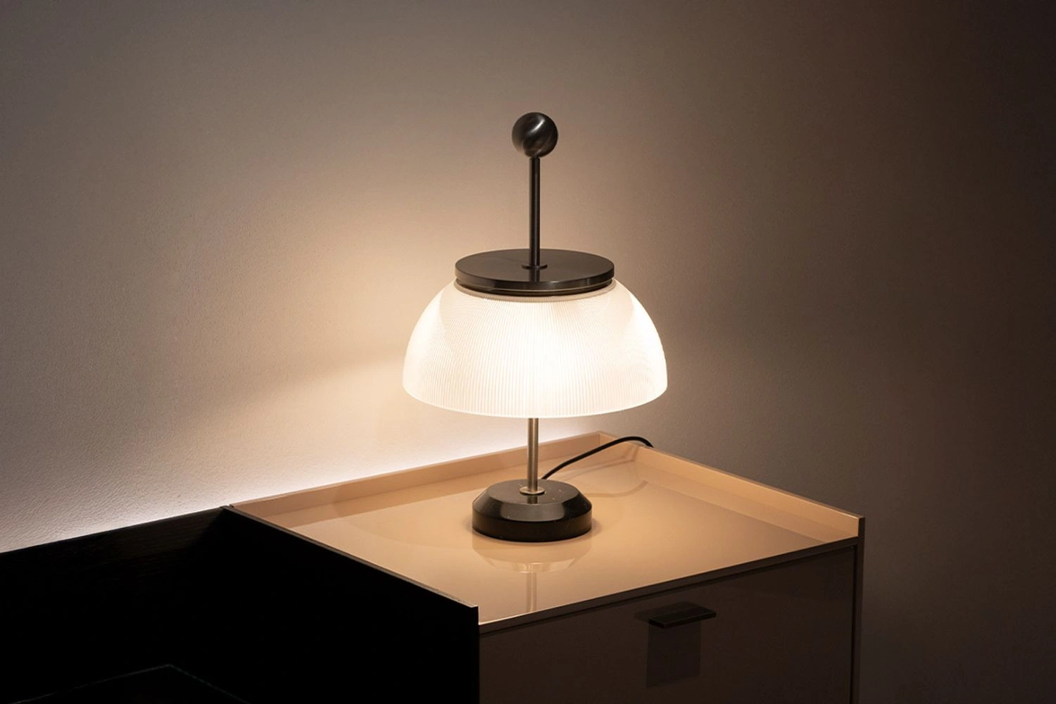 luminaria de mesa alfa 3