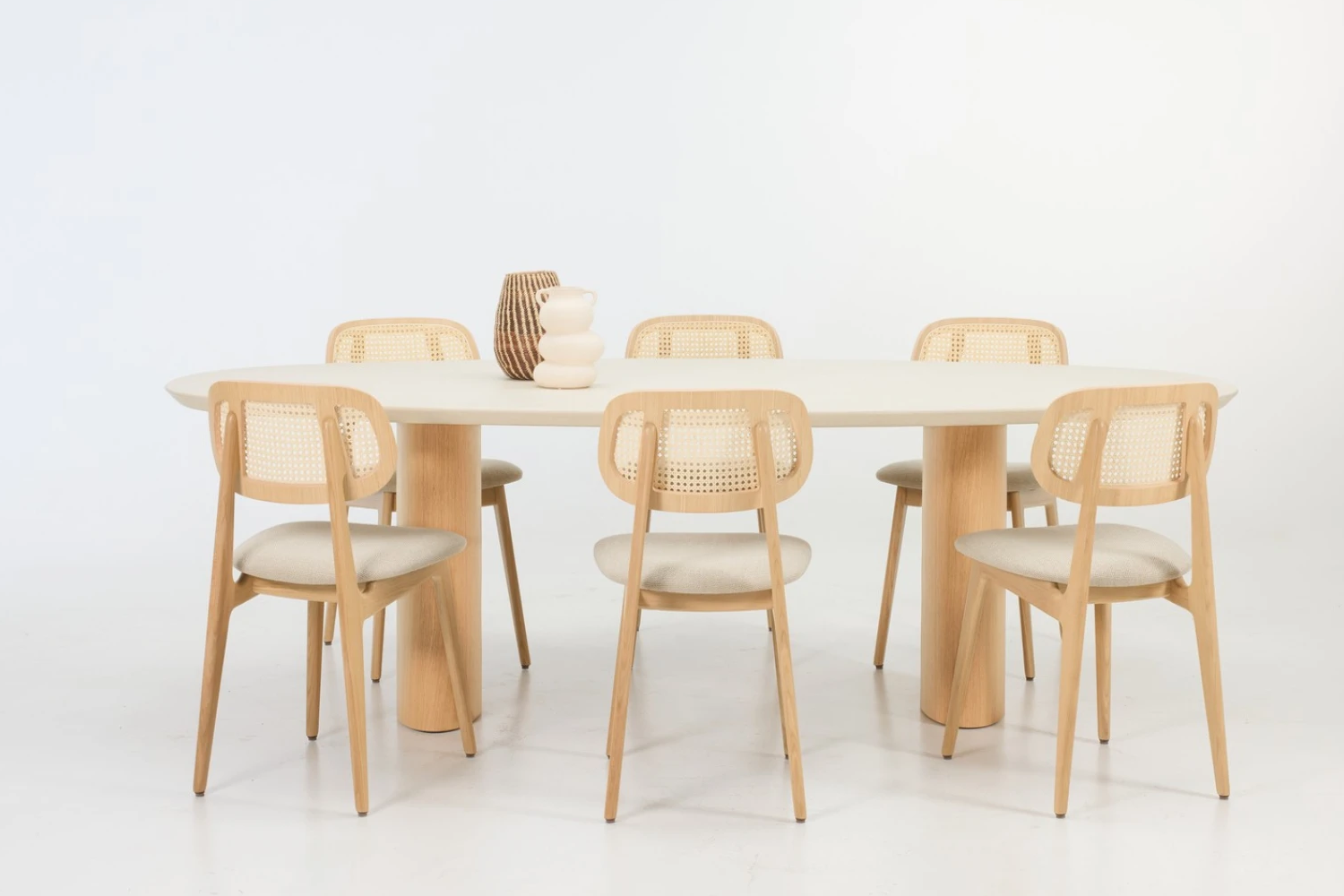 Mesa de Jantar foster indoor (2)