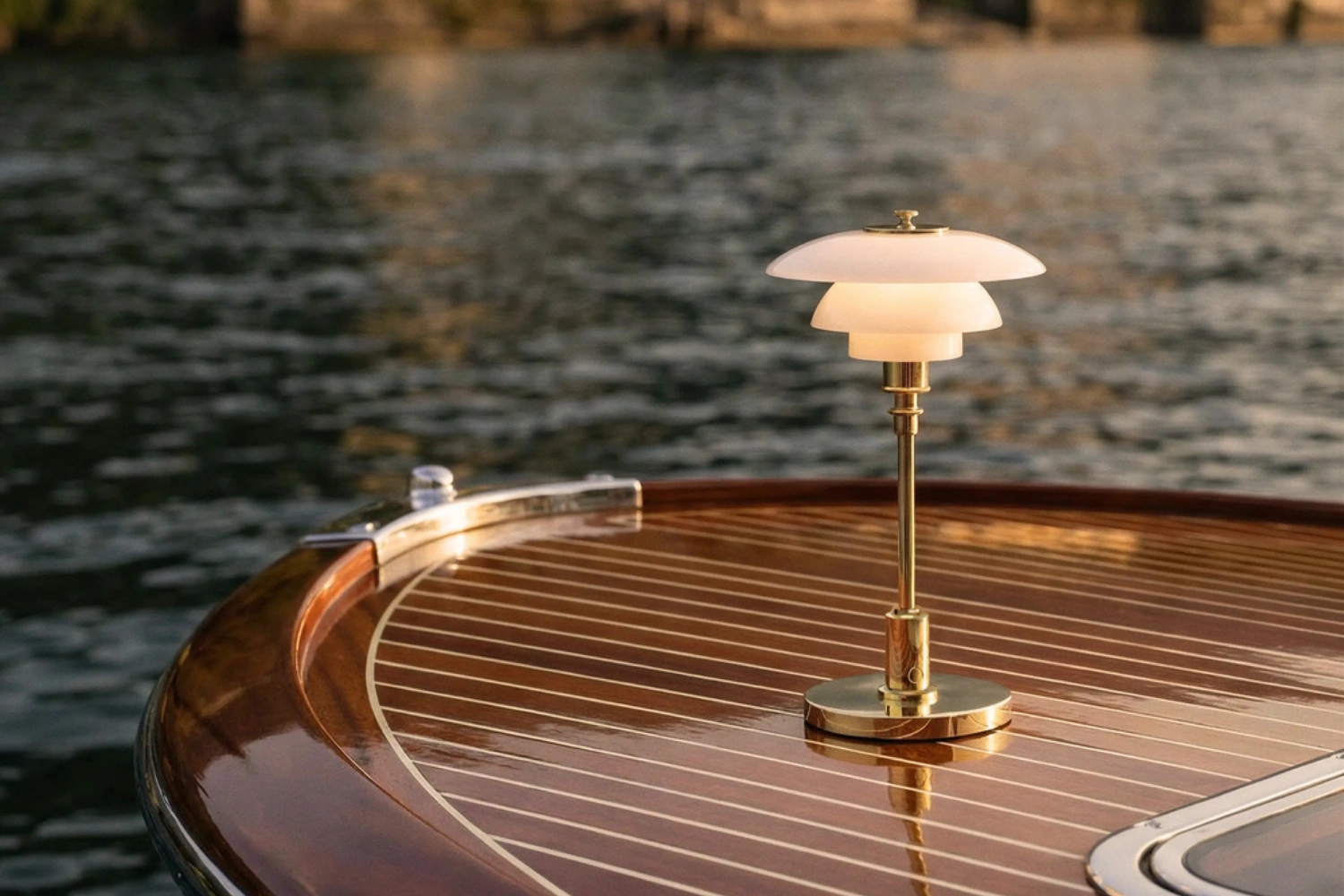 PH 11 Portable Lamp 03