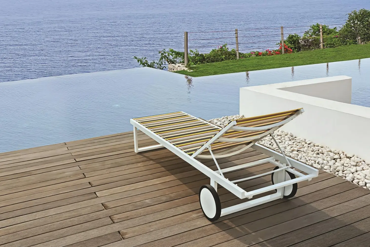 chaise lounge stripe (2)