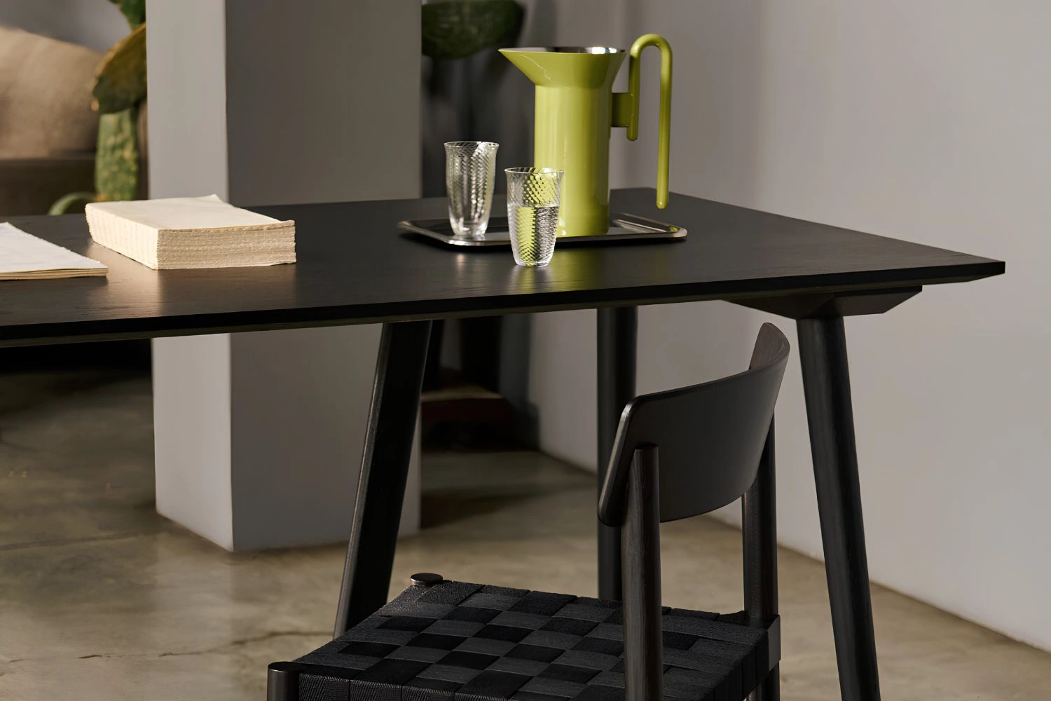 mesa de apoio in between 3
