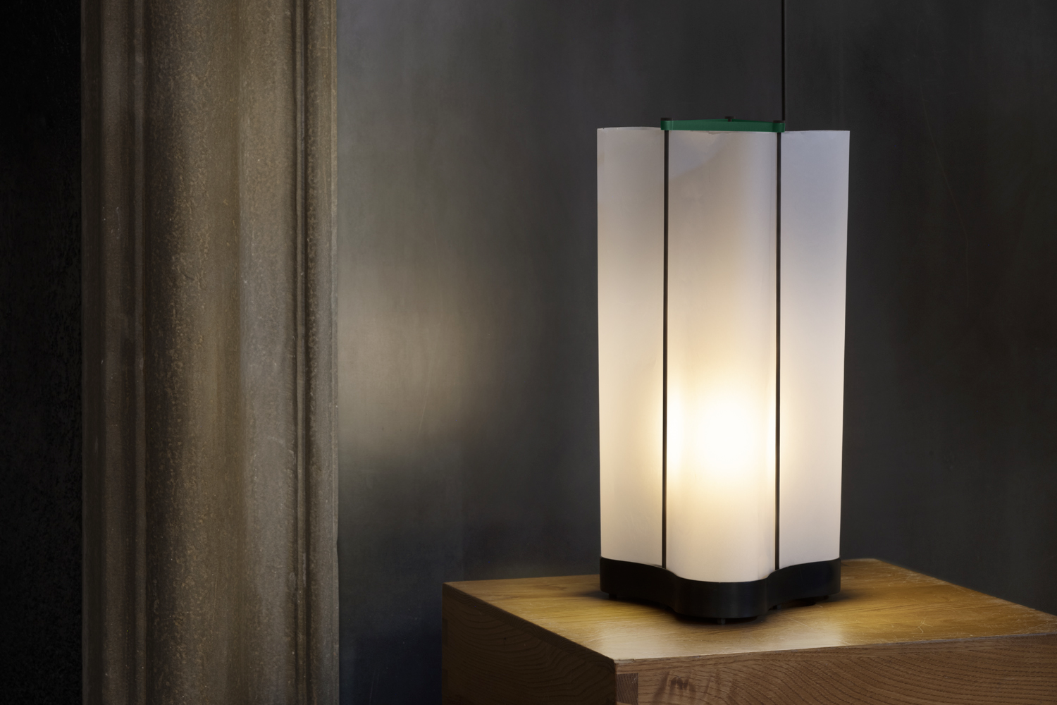 Luminária de Mesa_Lampe Cabanon_2