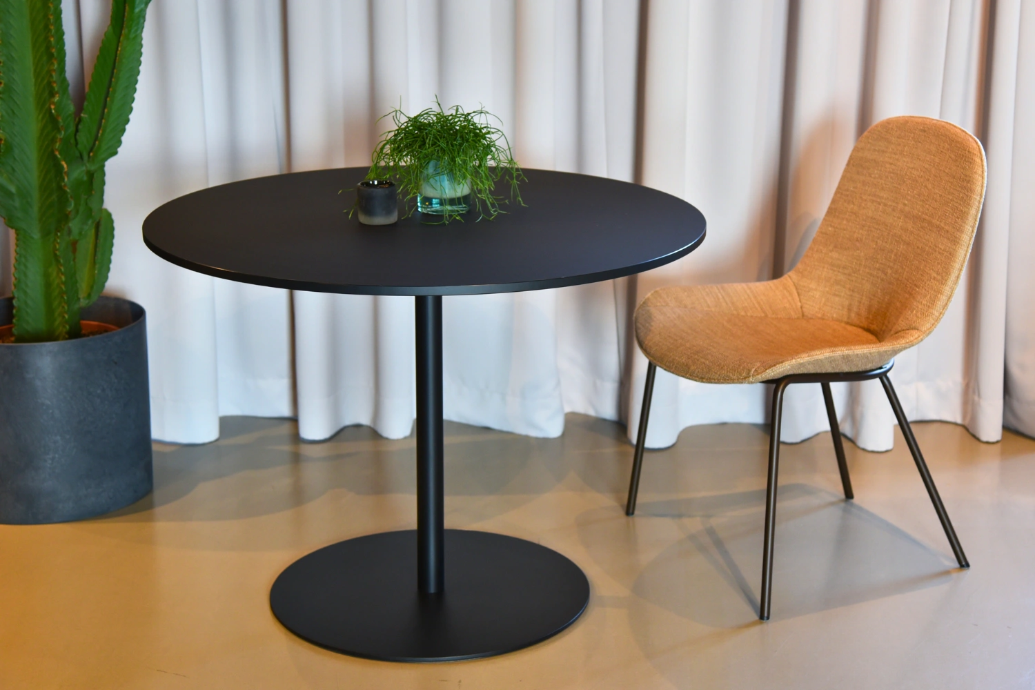 Mesa de Apoio Suti 02