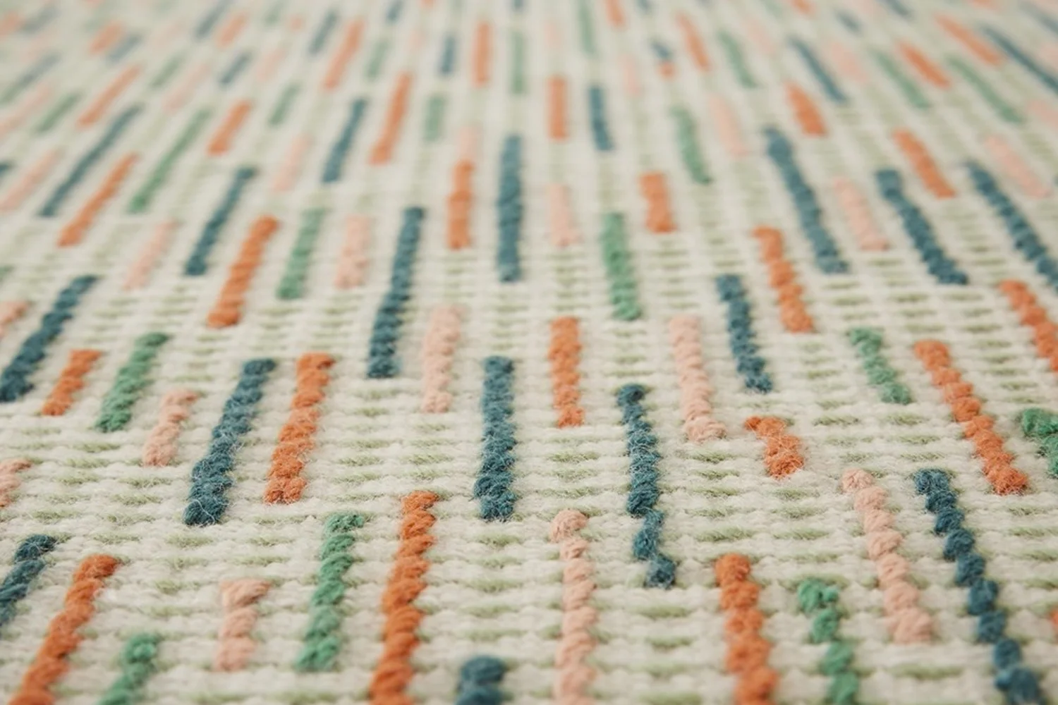 Tapete BACKSTITCH RUG BUSY GREEN 03