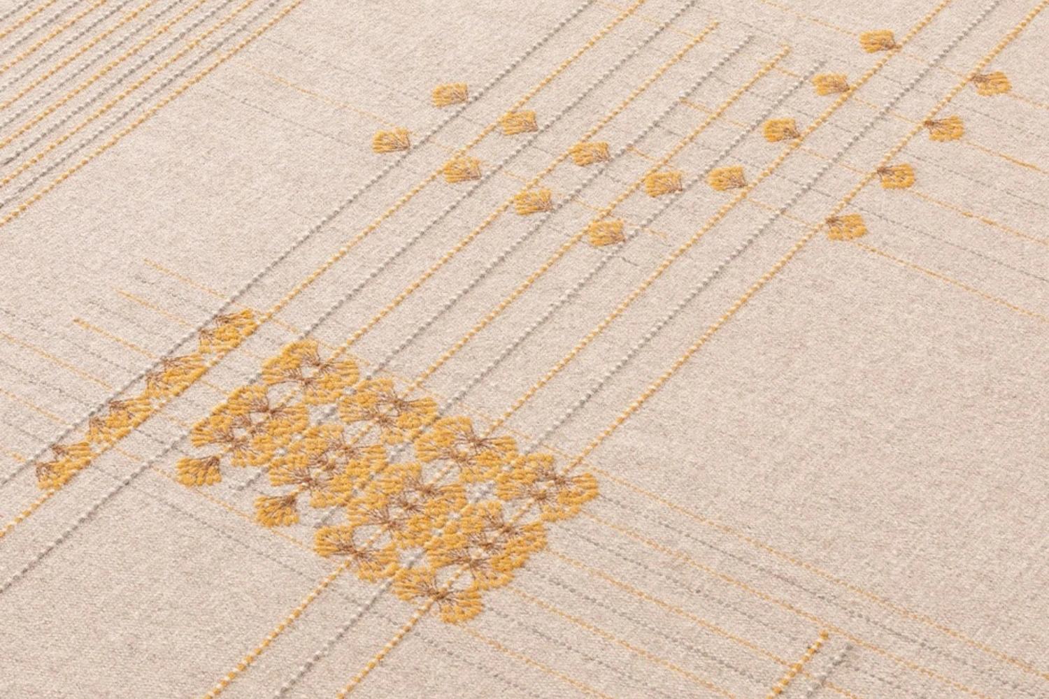 Tapete BLOOM RUG BEIGE 02