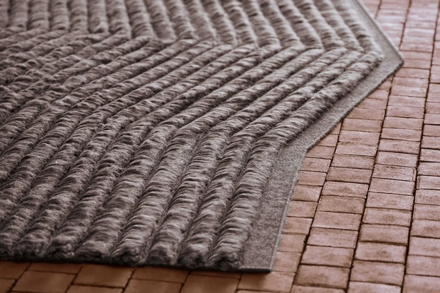 Tapete LINES RUG CHARCOAL 05