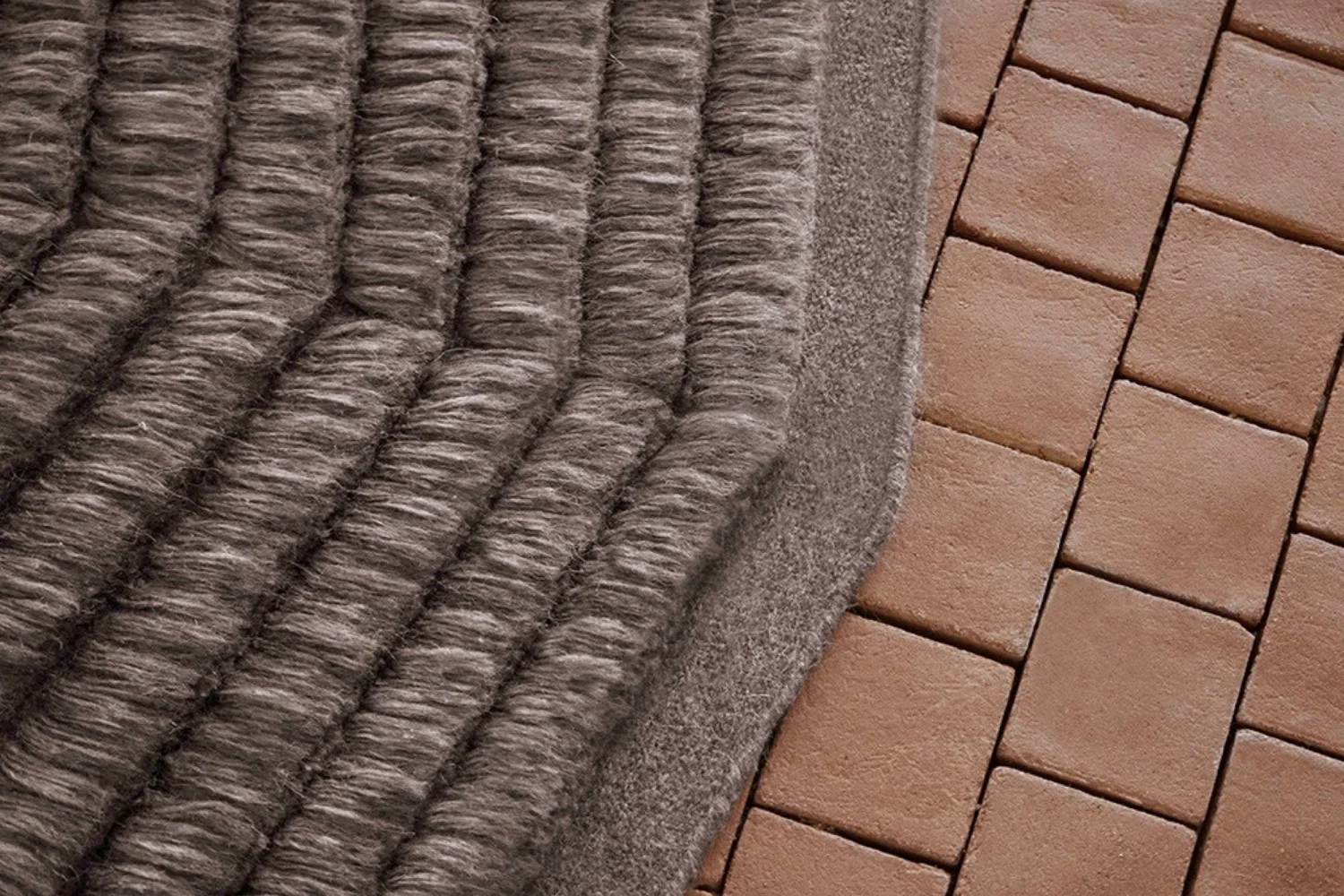 Tapete LINES RUG CHARCOAL 06