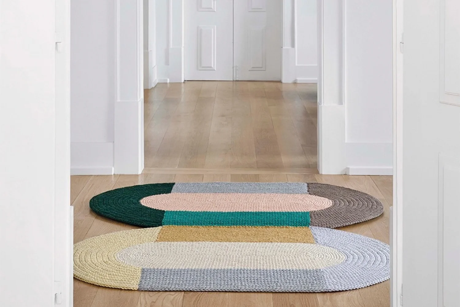Tapete THE CROCHET COLLECTION RUG MONO BEIGE 02