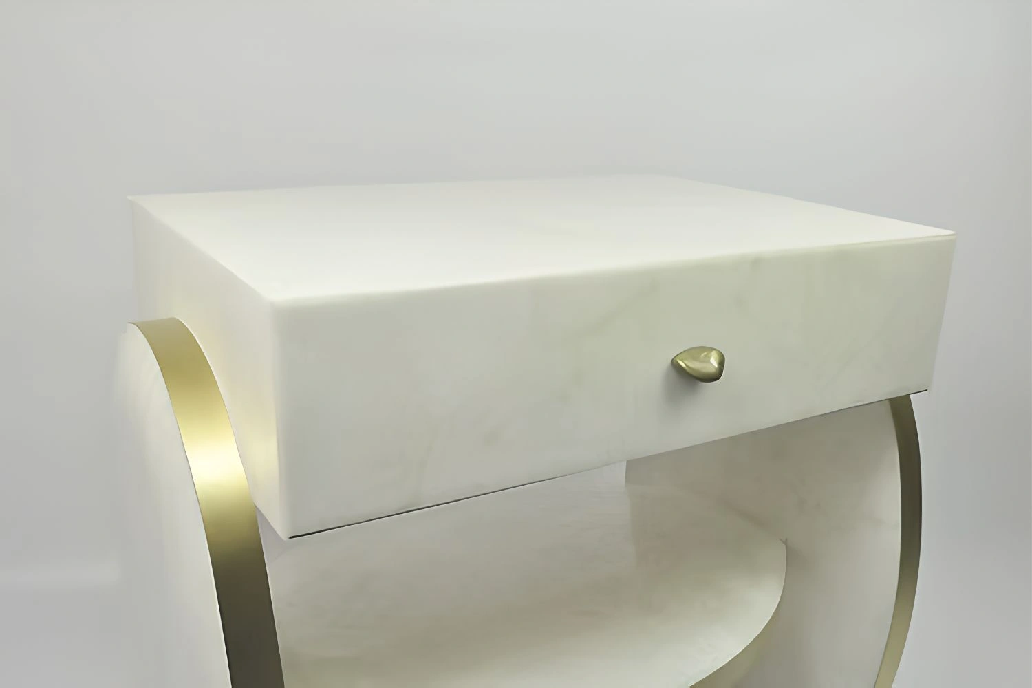 mesa de cabeceira ovoid 3