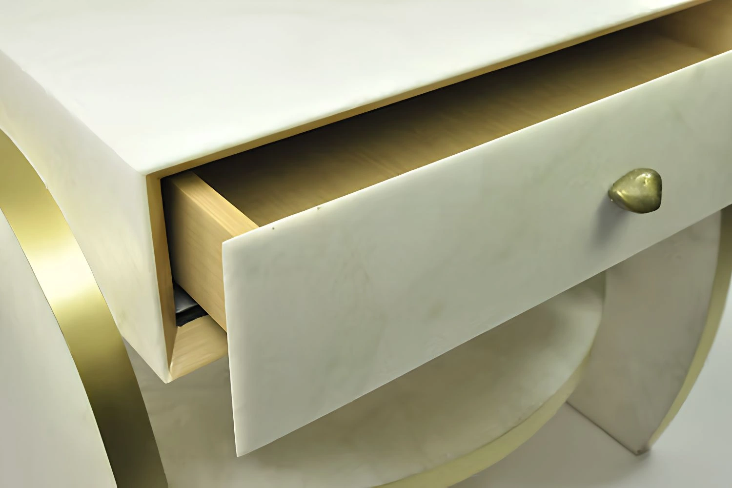 mesa de cabeceira ovoid 4
