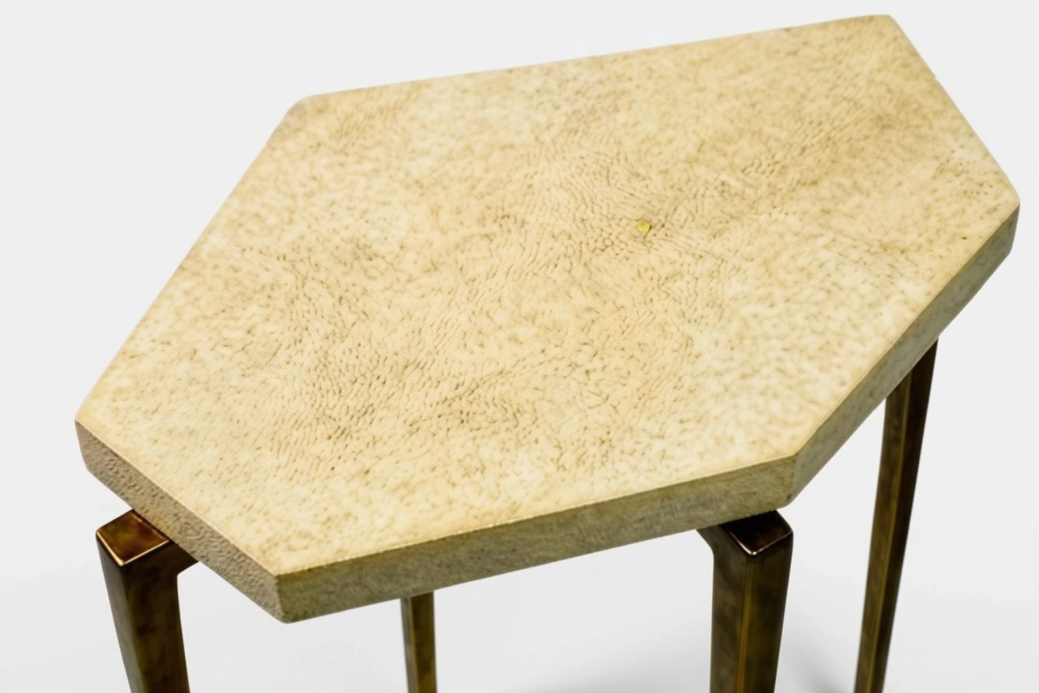 mesa lateral caleum 4