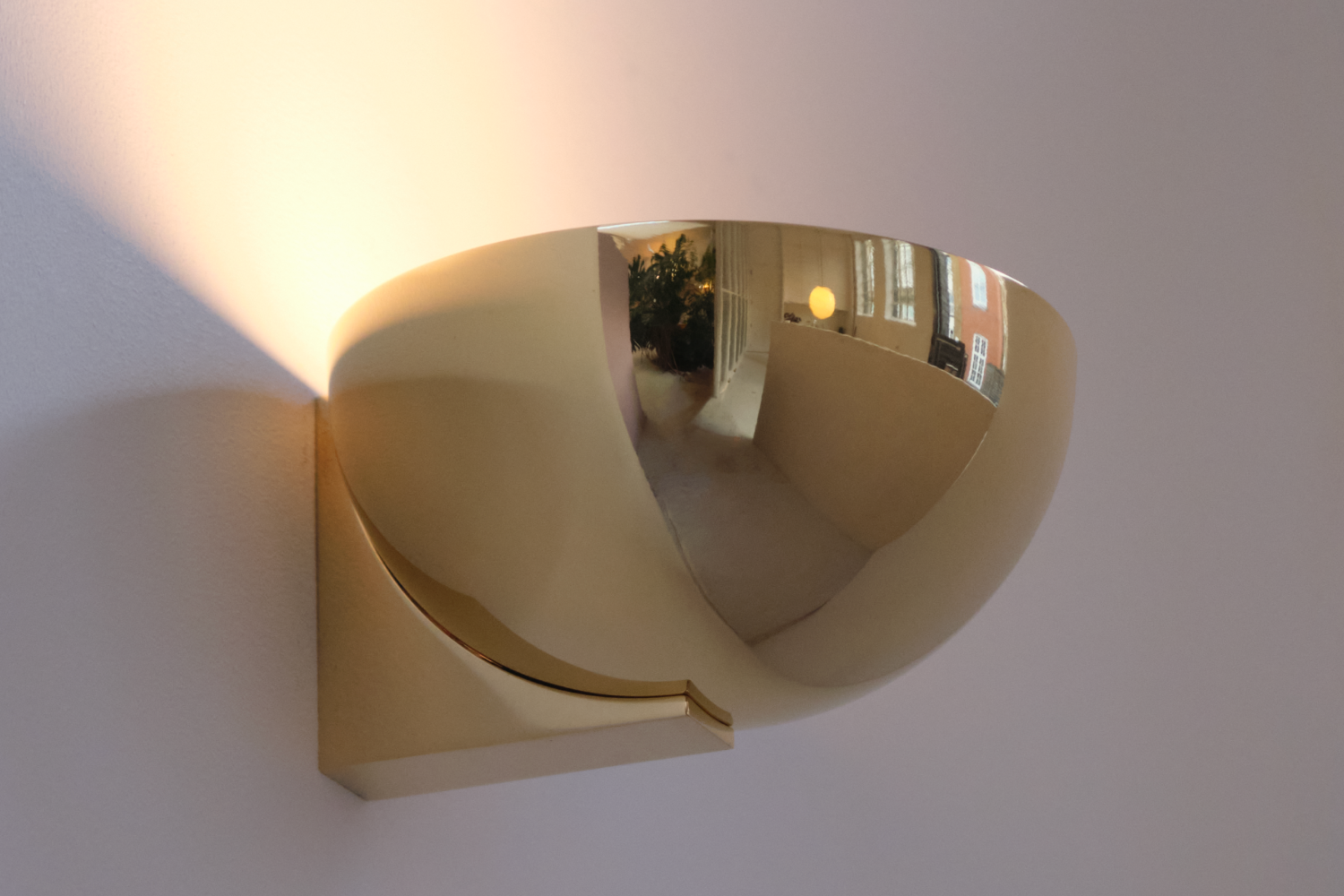 Arandela_Brass Architectural Collection Cup Wall Mounted_3