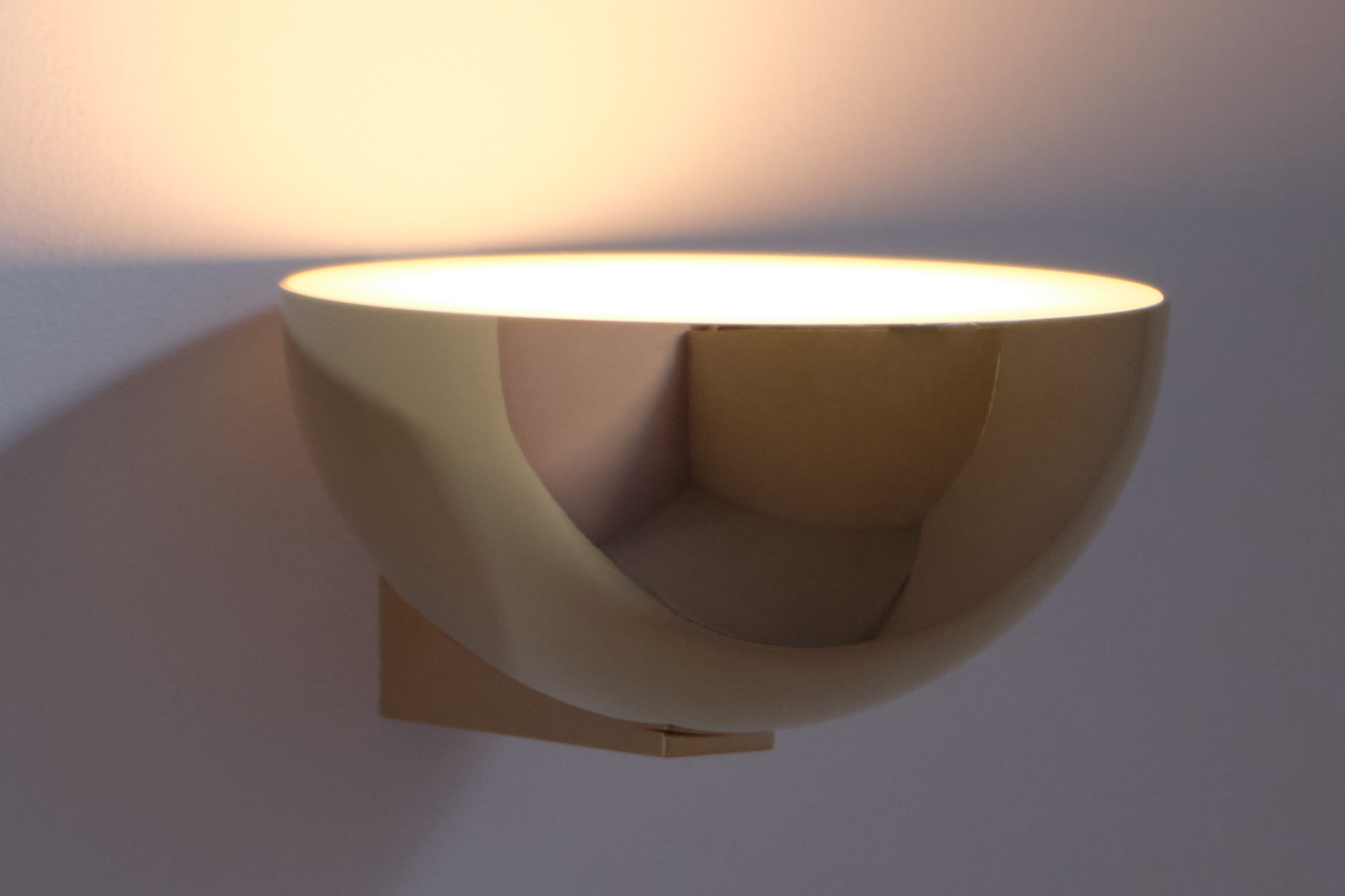 Arandela_Brass Architectural Collection Cup Wall Mounted_4