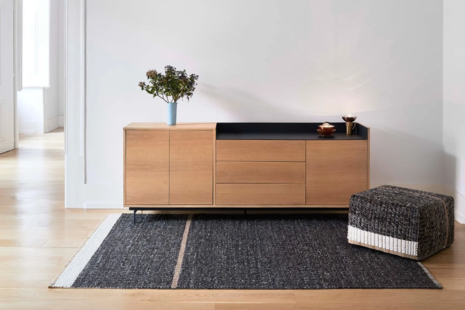 Puff REVERSIBLE POUF BLACK 01