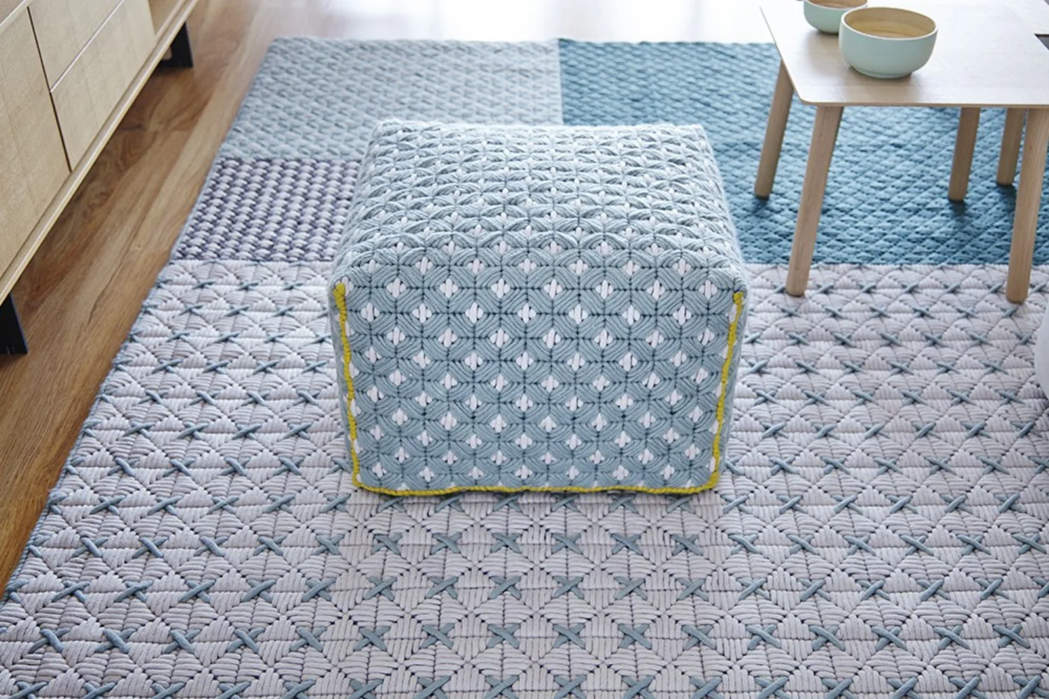 SILAÏ POUF CELADON 03