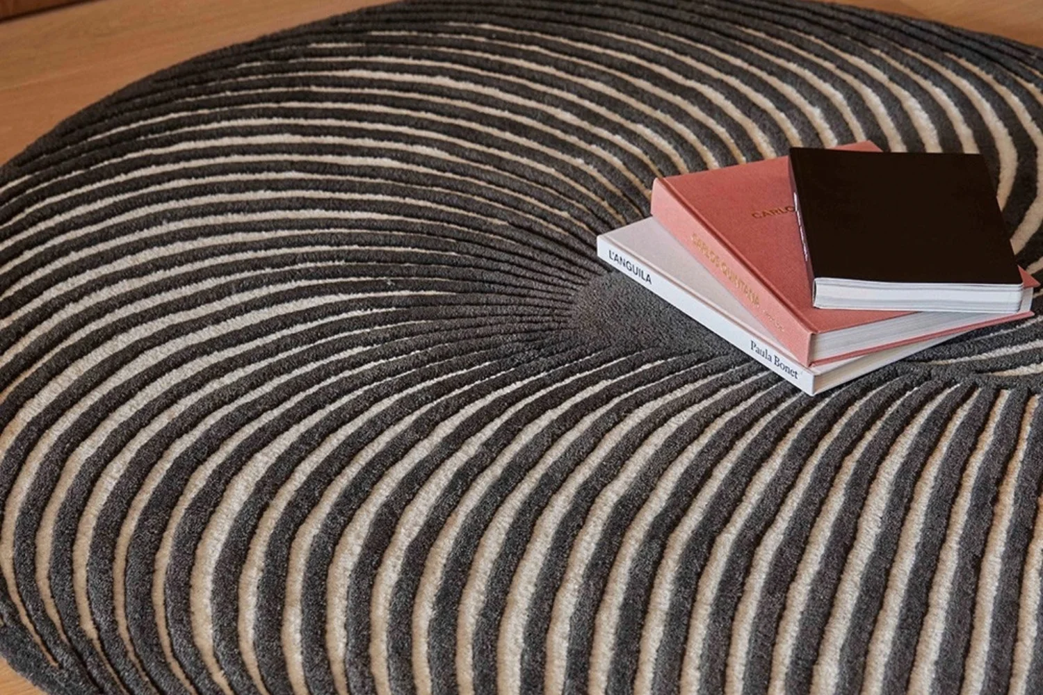 Tapete HAND TUFTED GIRO RUG B&W 04