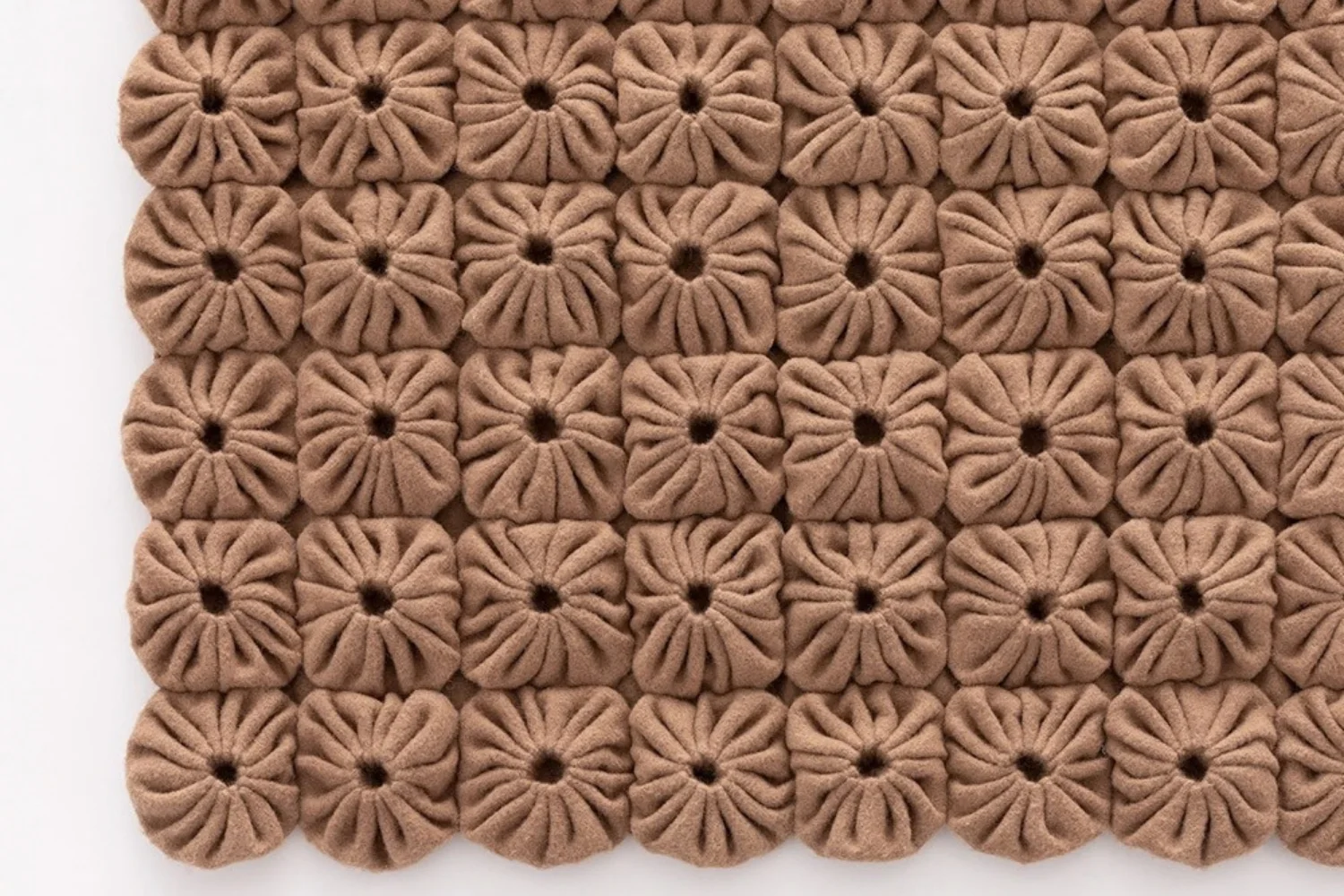 Tapete MOMOS RUG CAMEL 04